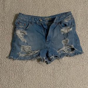 Top shop distressed shorts size 26